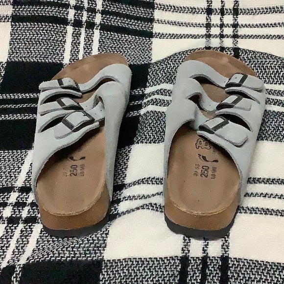 Birki’s grey & brown 3 strap Birkenstock sandals - Picture 3 of 8